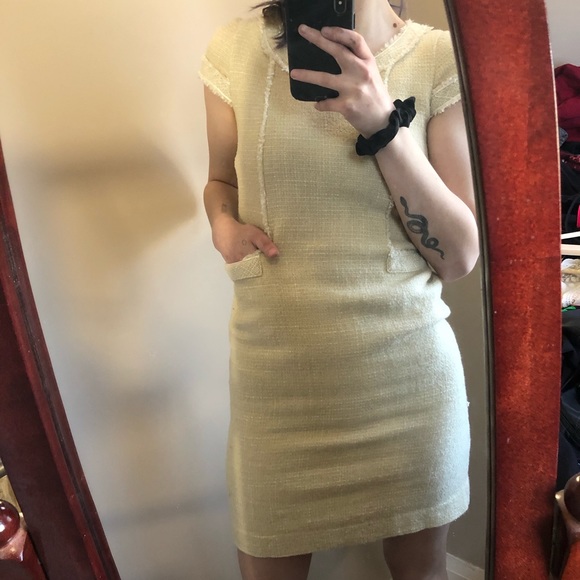 Ropé sand coloured short dress with pockets. - Picture 4 of 4